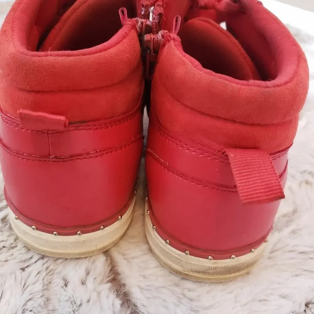 ALDO RED ATHELTIC TENNIS SHOE SIZE 7.5